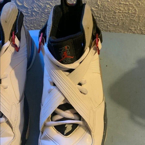 Men’s Jordan Bugs Bunny grey, white and splash colorAthletic Sneakers - Picture 2 of 6